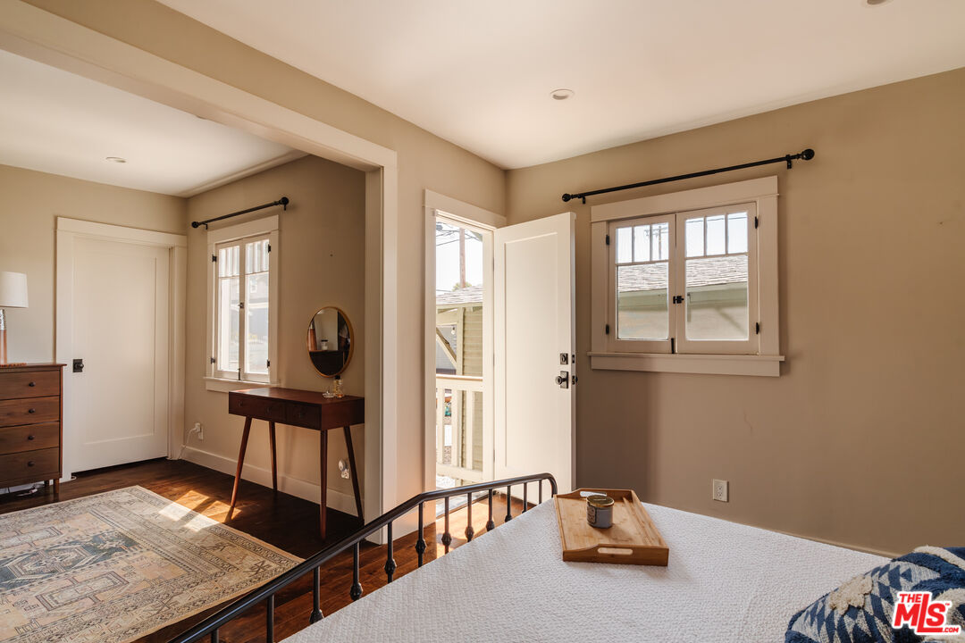 2216 W 28th St
