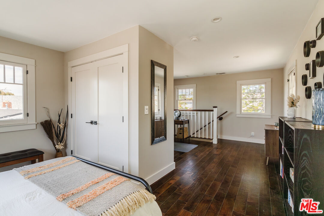 2216 W 28th St