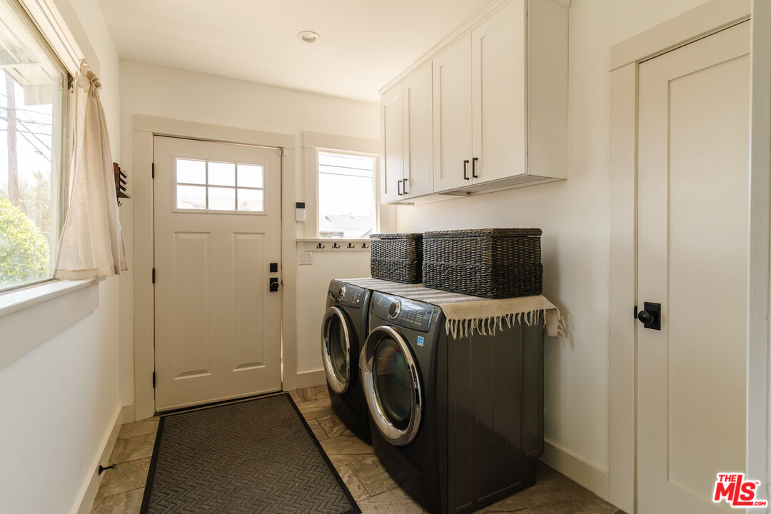 2216 W 28th St