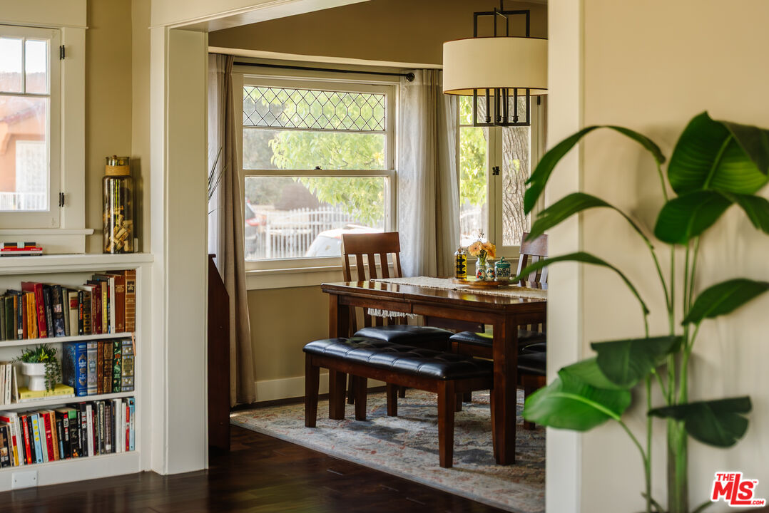 2216 W 28th St