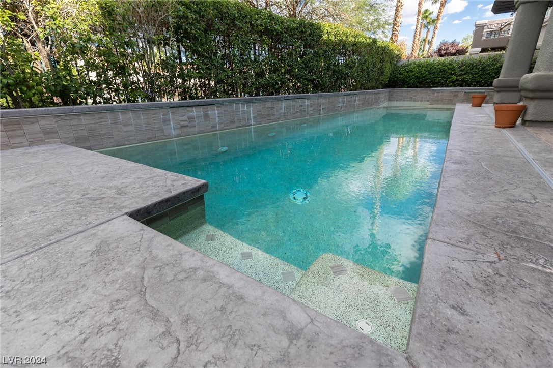 1516 Via Salaria Court