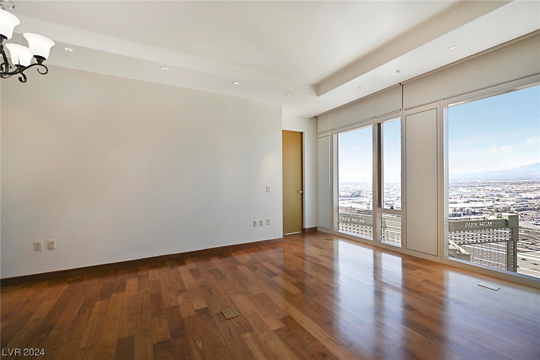 3750 Las Vegas Boulevard 3911