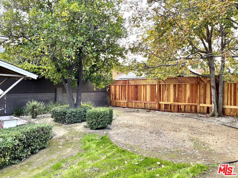 4555 Van Noord Ave