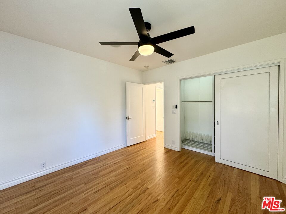 4555 Van Noord Ave