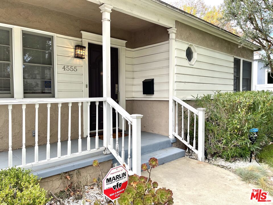 4555 Van Noord Ave
