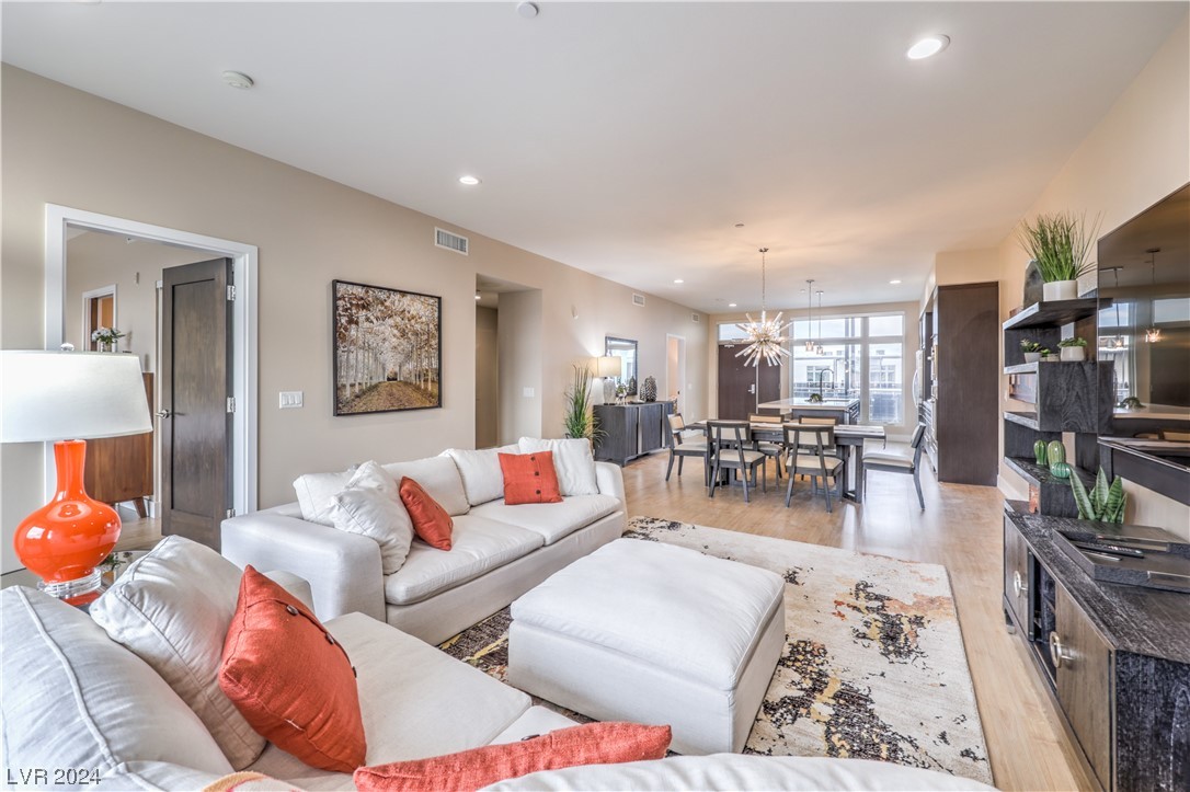8925 West Flamingo Road 306