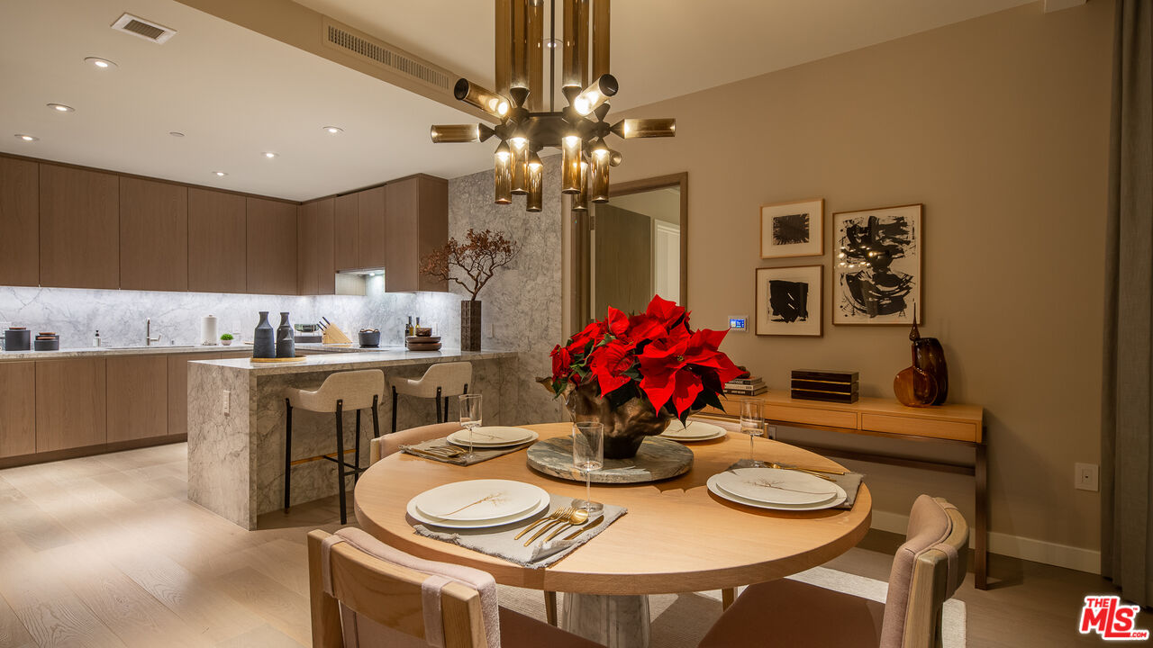 2025 Avenue Of The Stars Unit: 1201