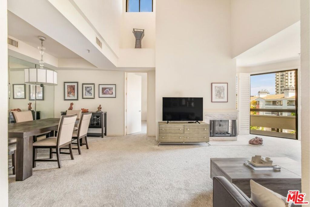2131 Century Park Lane 402