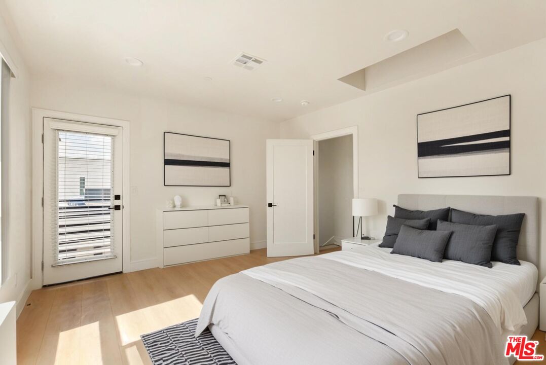 2700 Fletcher Dr Unit: 3045