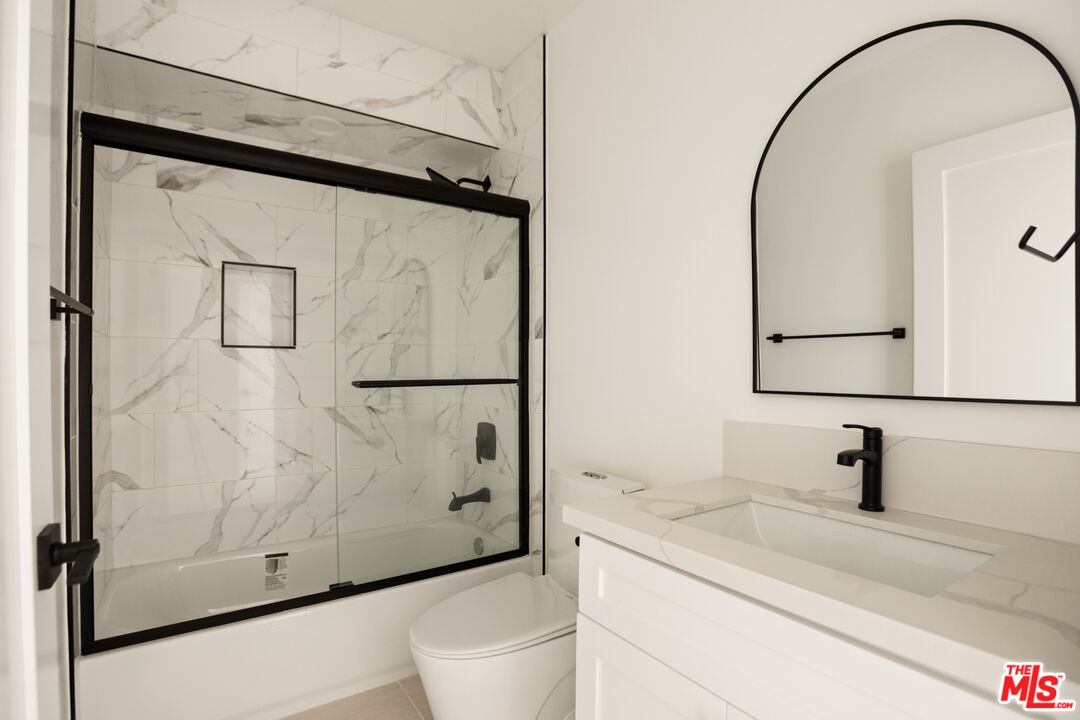 2700 Fletcher Dr Unit: 3045