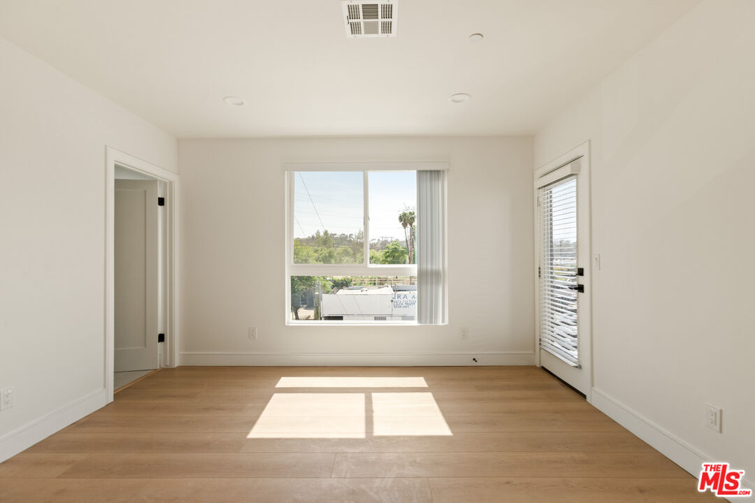 2700 Fletcher Dr Unit: 3045