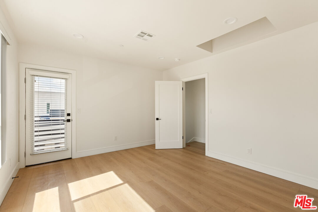 2700 Fletcher Dr Unit: 3045