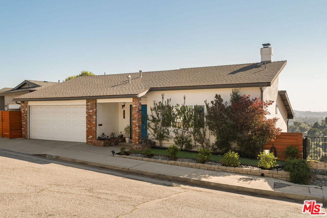 1941 Silverwood Ln
