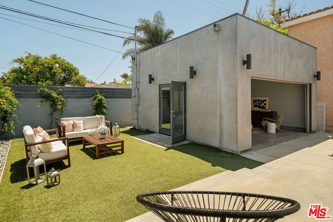 3054 Field Ave