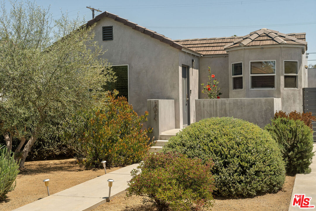 3054 Field Ave