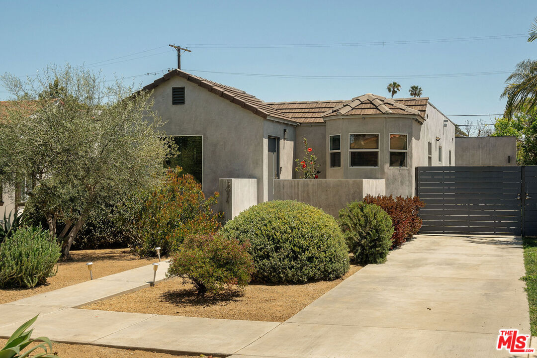 3054 Field Ave