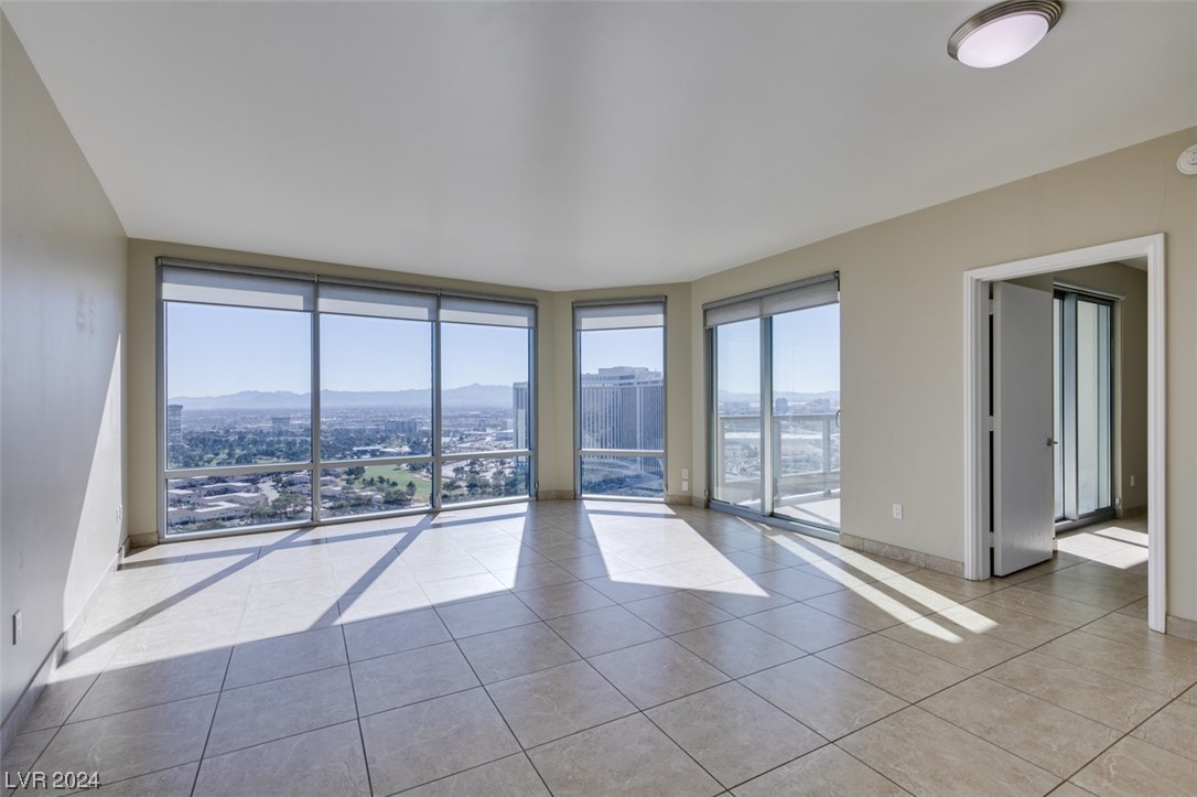 322 KAREN Avenue 2601