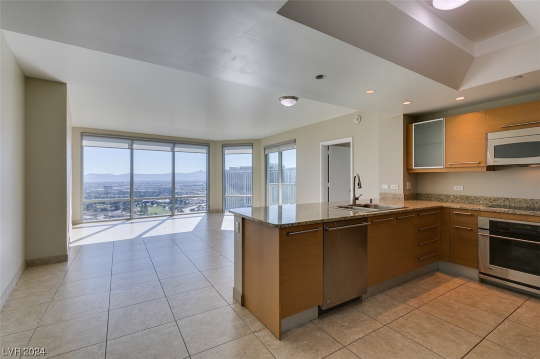 322 KAREN Avenue 2601