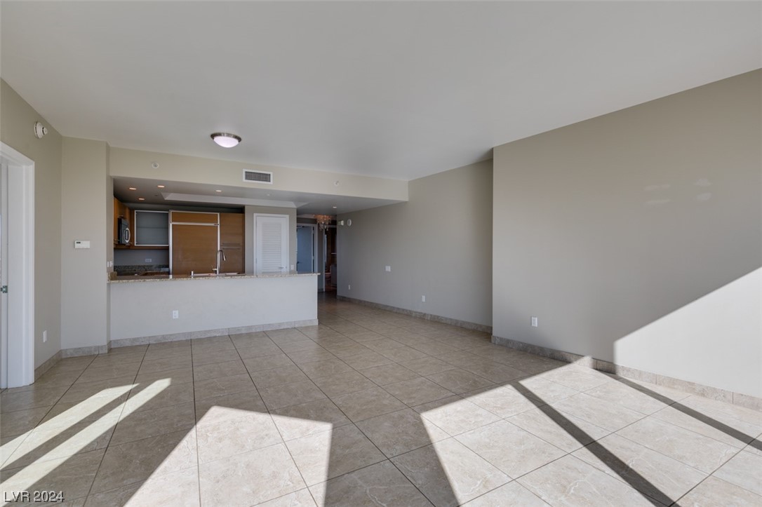 322 KAREN Avenue 2601