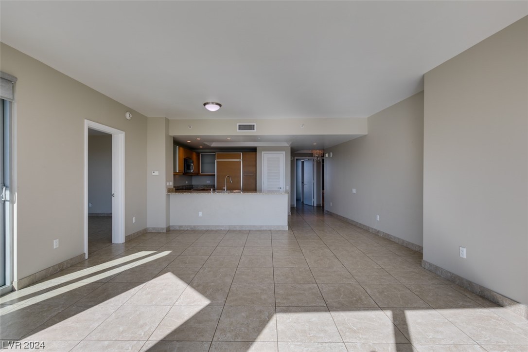 322 KAREN Avenue 2601
