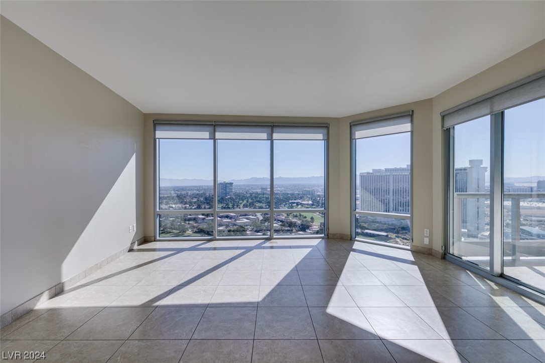 322 KAREN Avenue 2601
