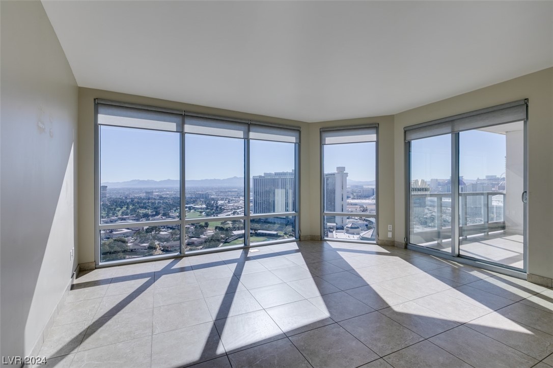 322 KAREN Avenue 2601