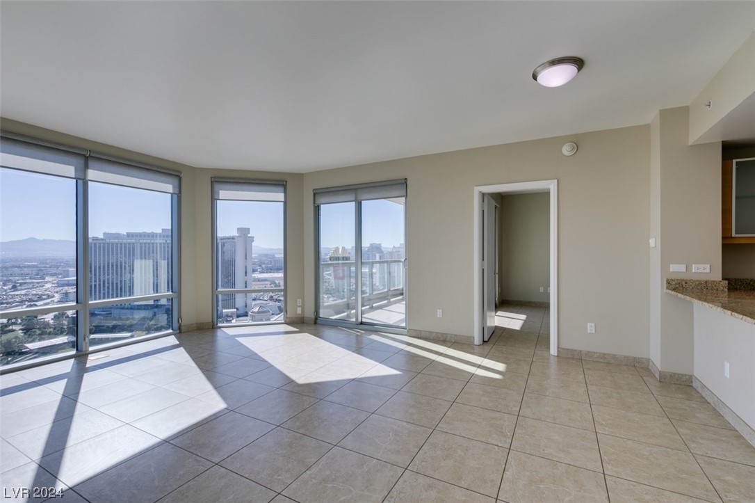 322 KAREN Avenue 2601