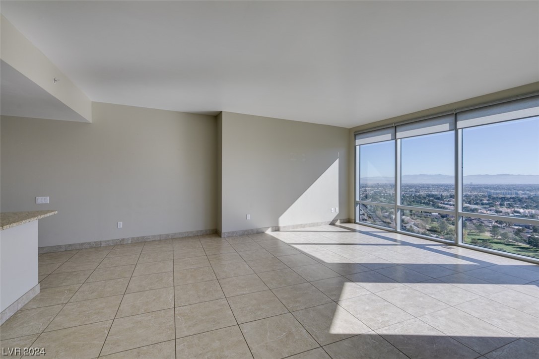 322 KAREN Avenue 2601