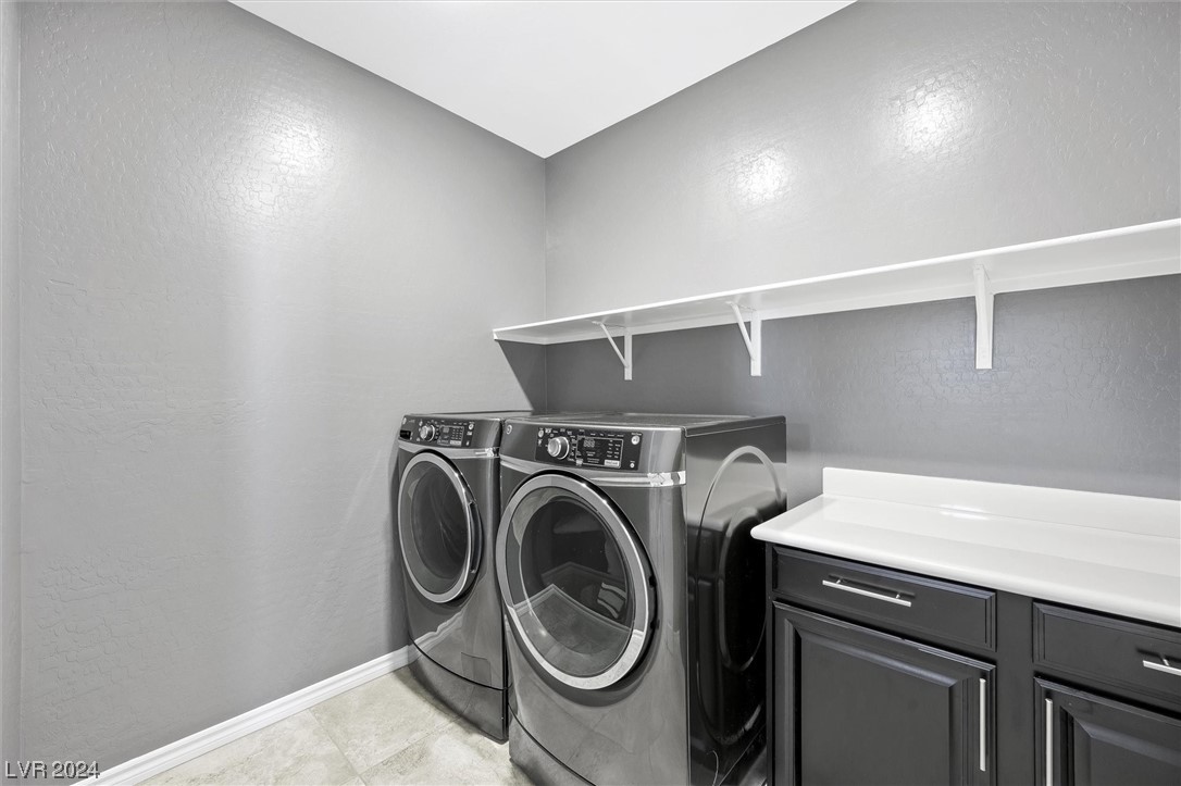 6037 Dover Palace Street