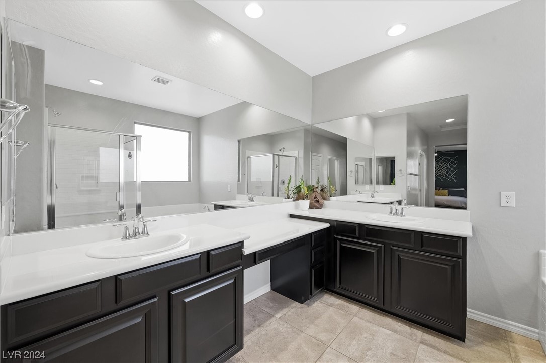 6037 Dover Palace Street