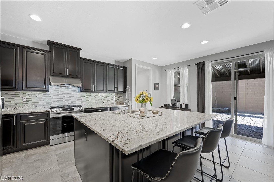 6037 Dover Palace Street