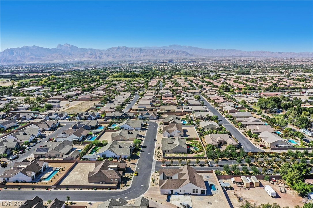 6196 Desert Flora Avenue