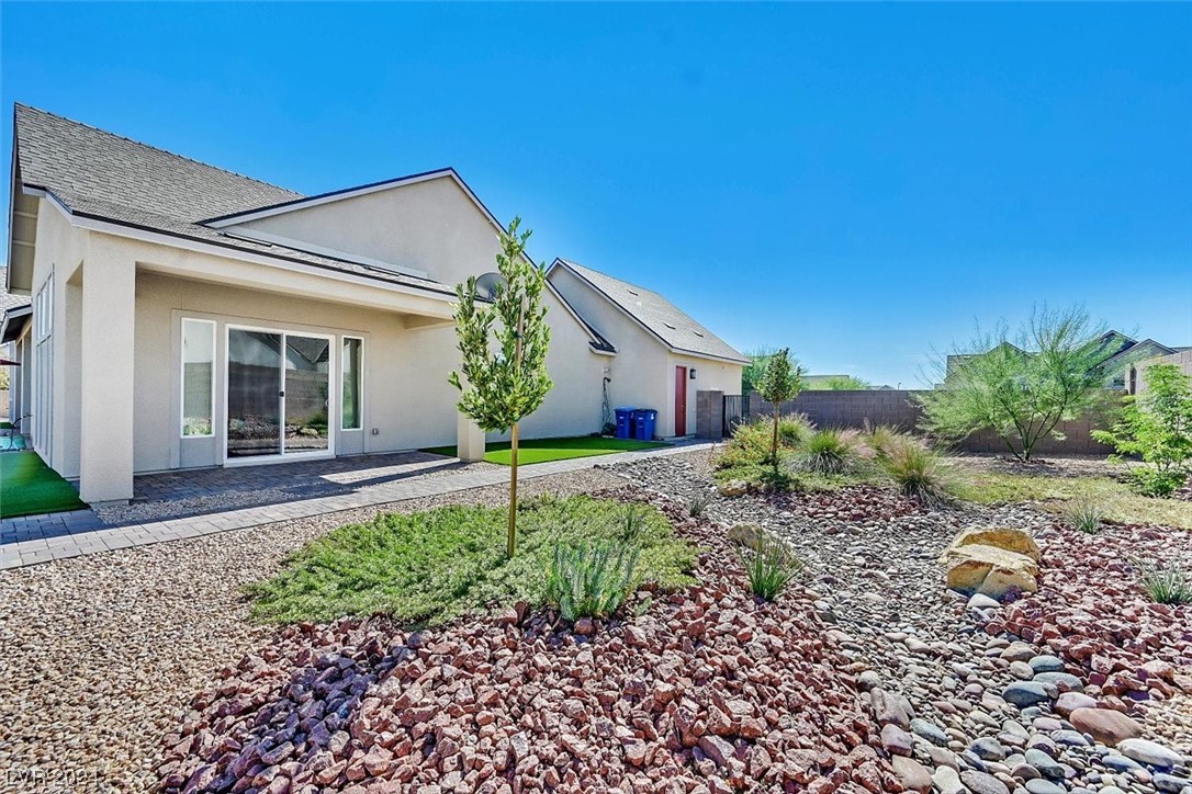 6196 Desert Flora Avenue