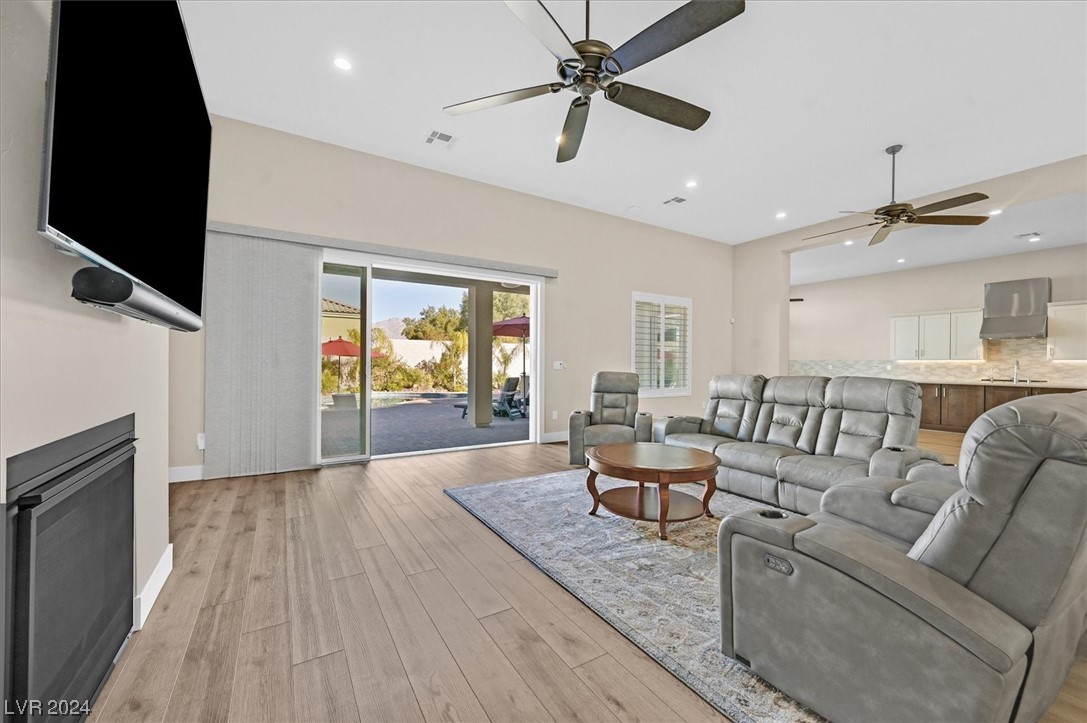 6196 Desert Flora Avenue