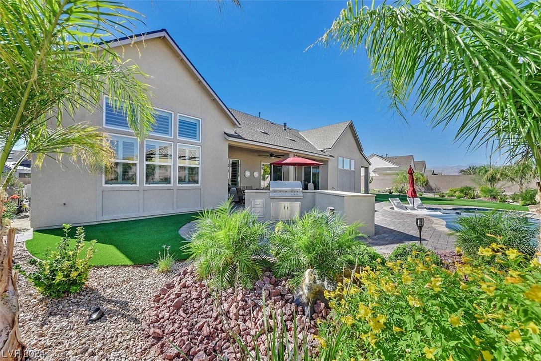 6196 Desert Flora Avenue