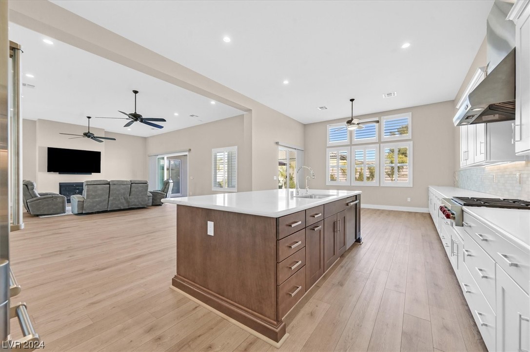 6196 Desert Flora Avenue