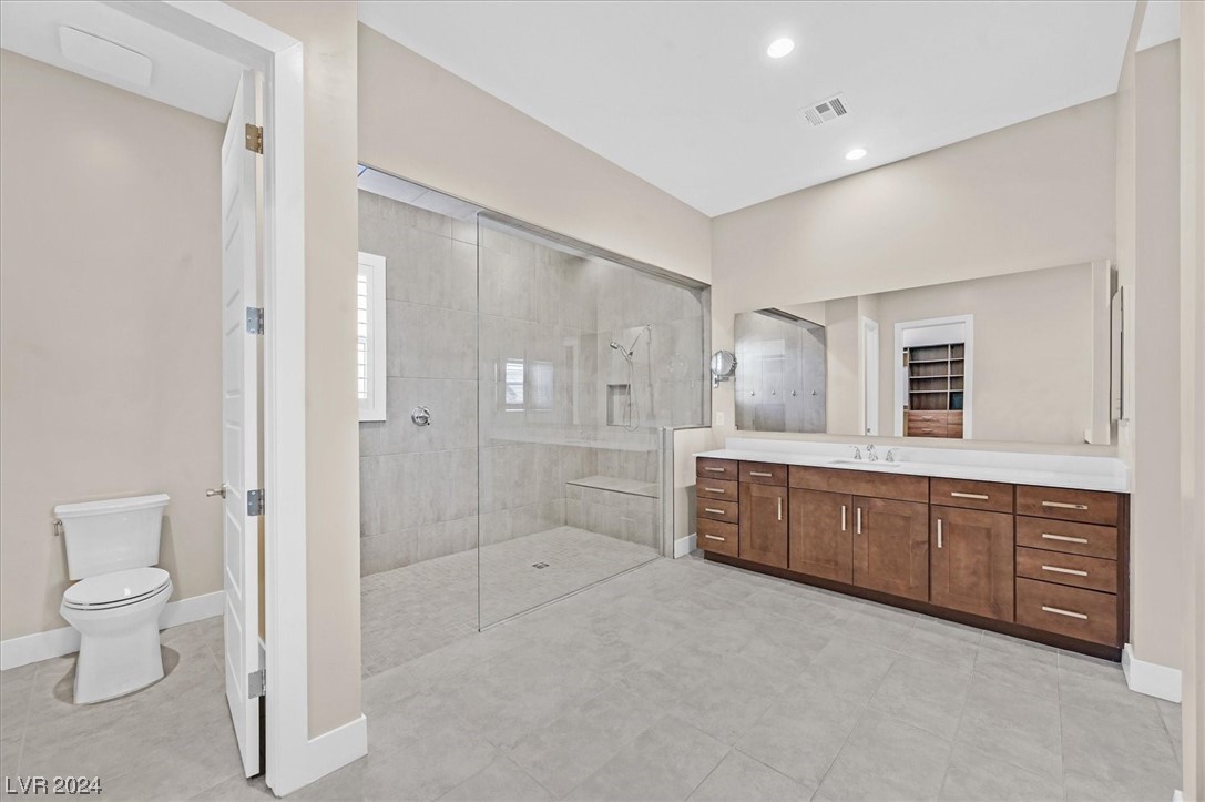 6196 Desert Flora Avenue