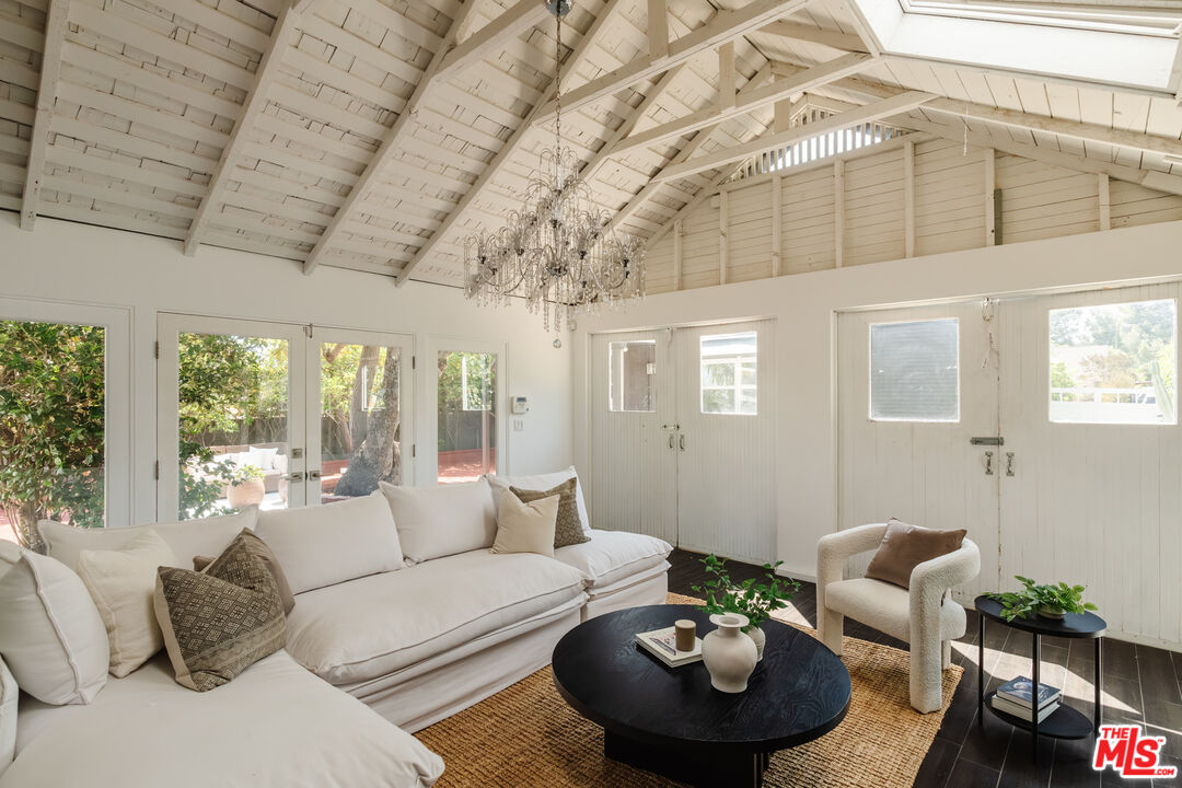 5312 Sierra Villa Dr