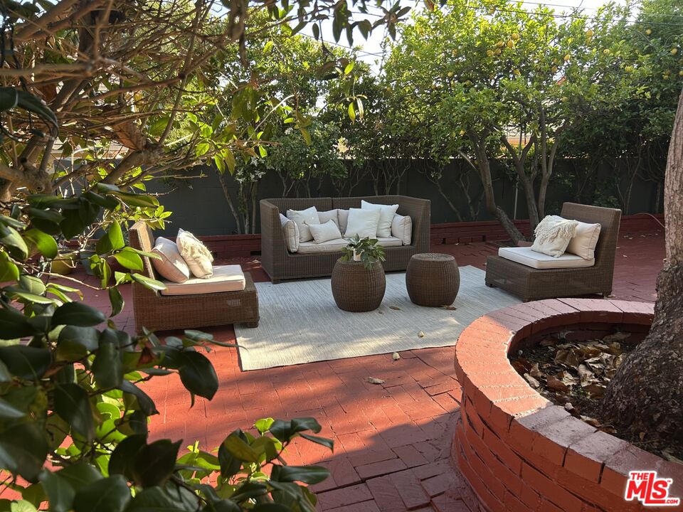 5312 Sierra Villa Dr
