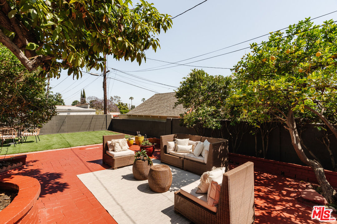 5312 Sierra Villa Dr