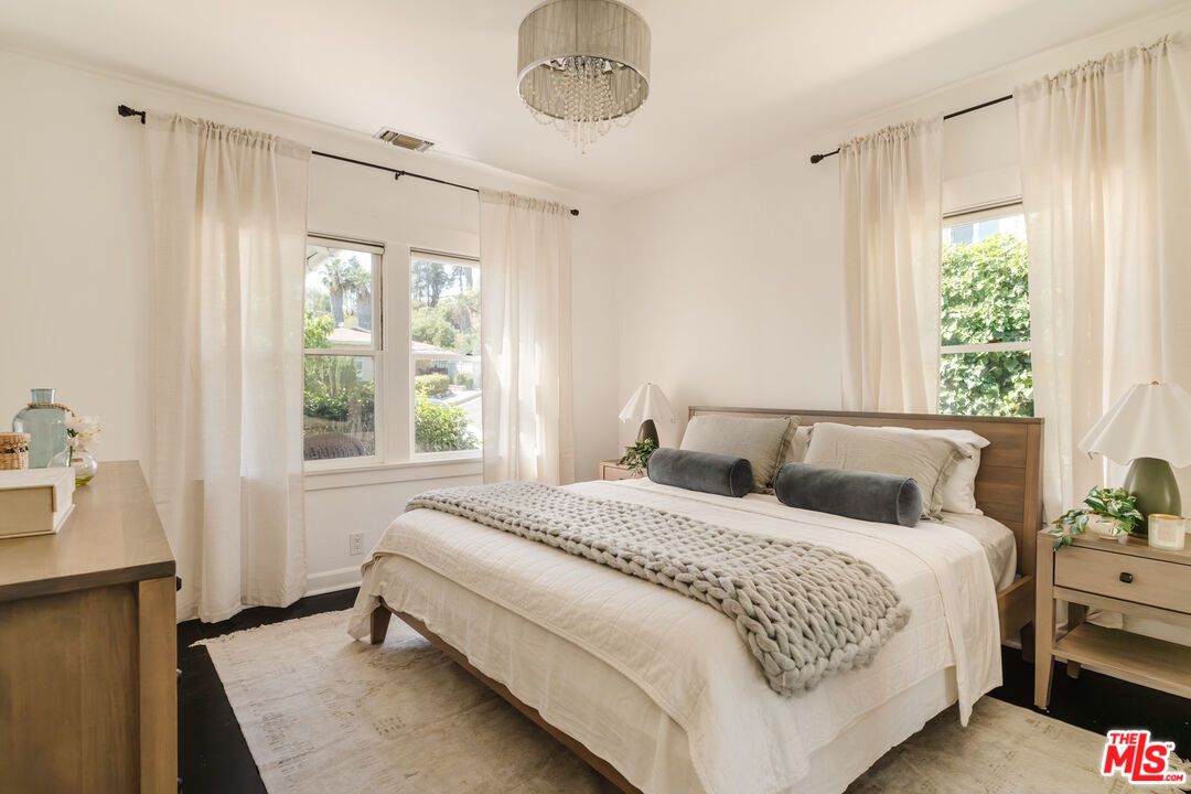 5312 Sierra Villa Dr
