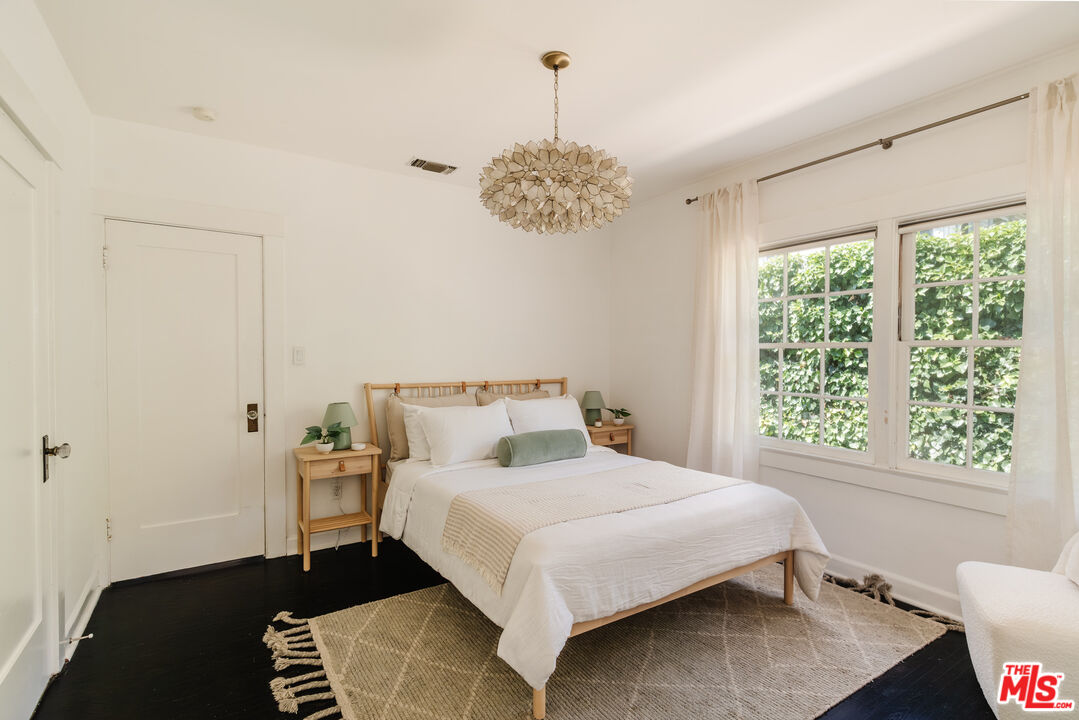 5312 Sierra Villa Dr