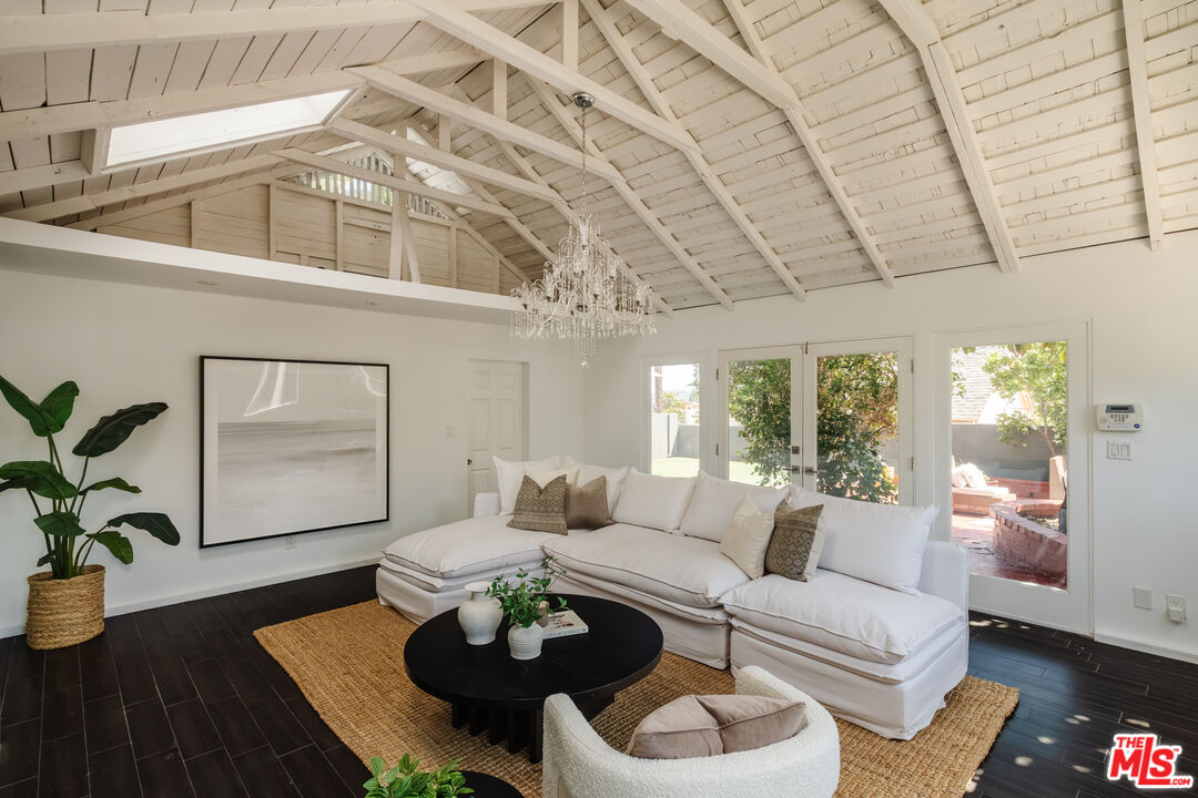 5312 Sierra Villa Dr