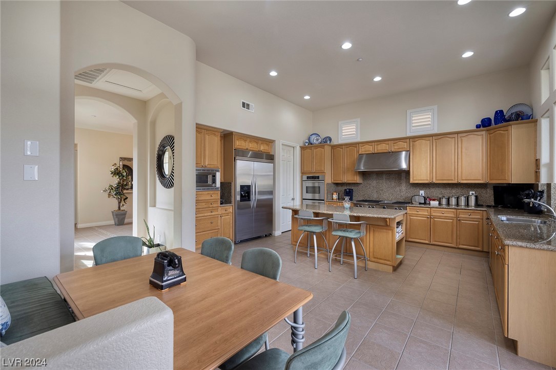 14 Avenida Sorrento