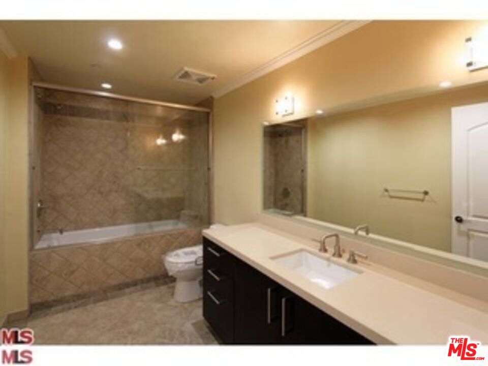 8612 Burton Way Unit: 403
