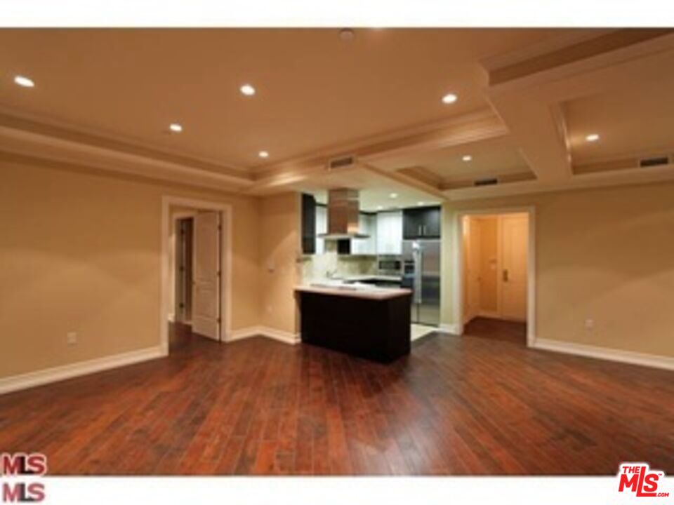 8612 Burton Way Unit: 403