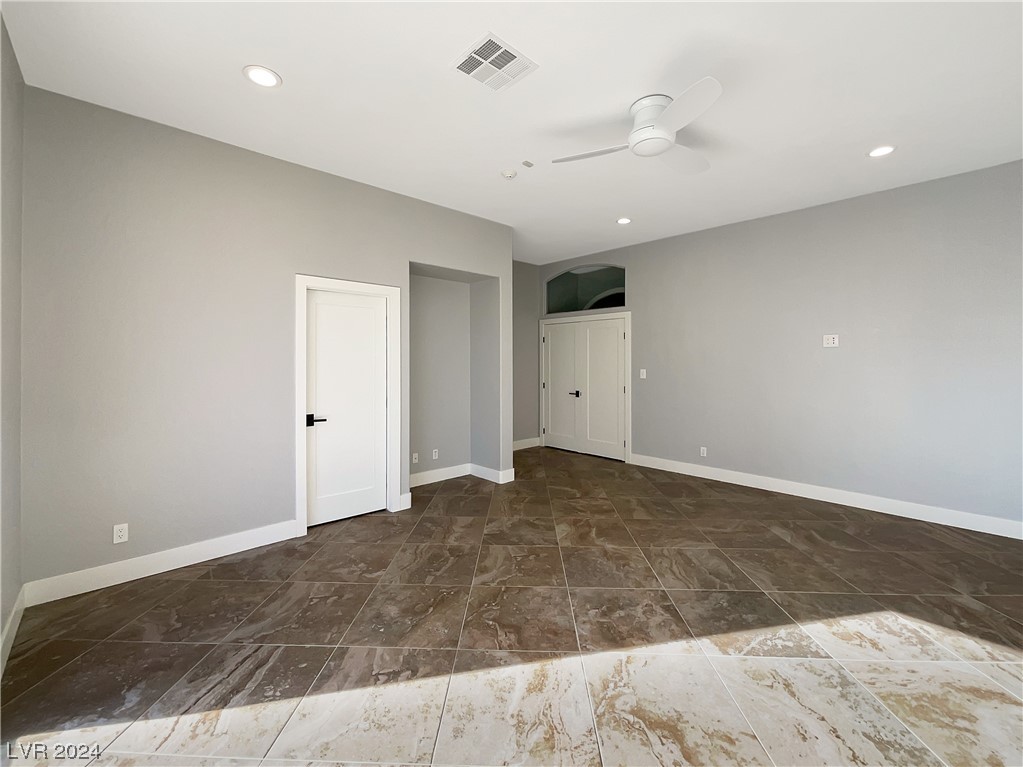 7423 Alice Springs Circle