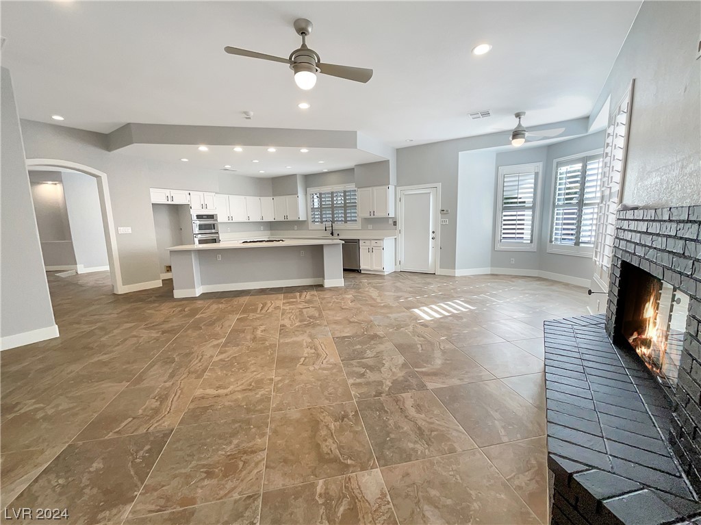 7423 Alice Springs Circle