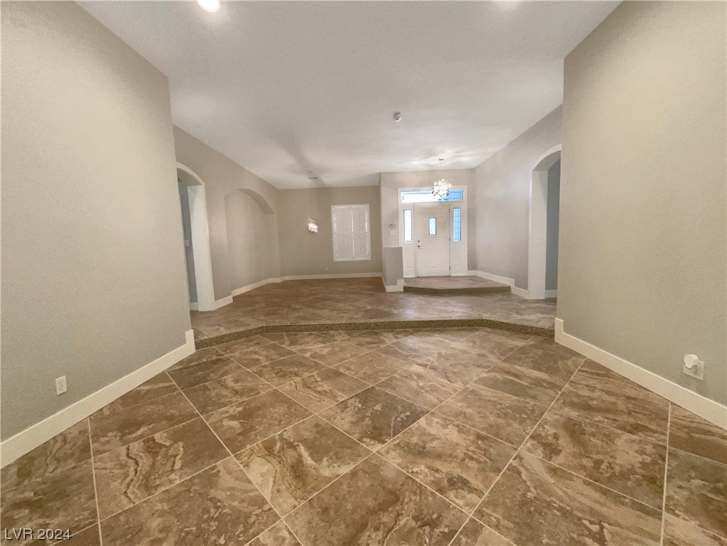 7423 Alice Springs Circle