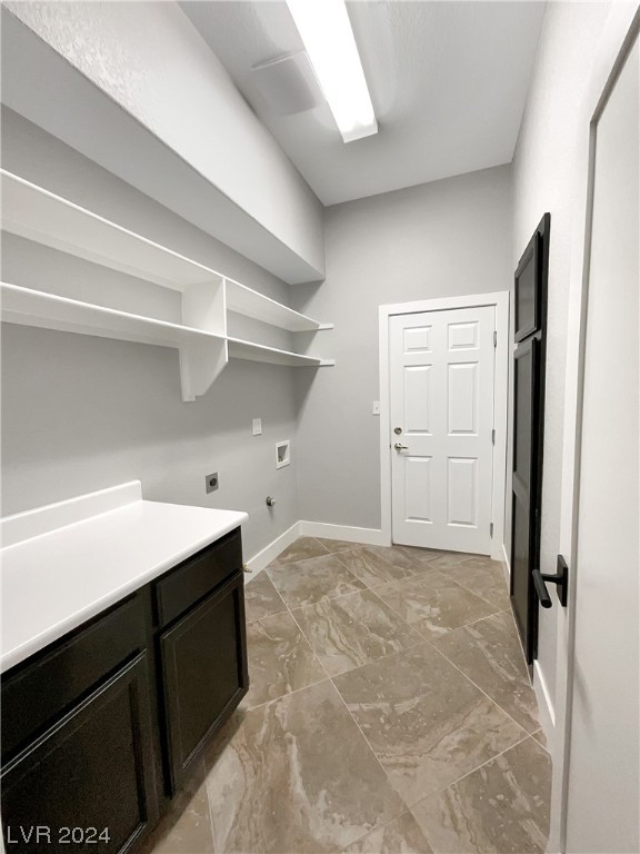 7423 Alice Springs Circle